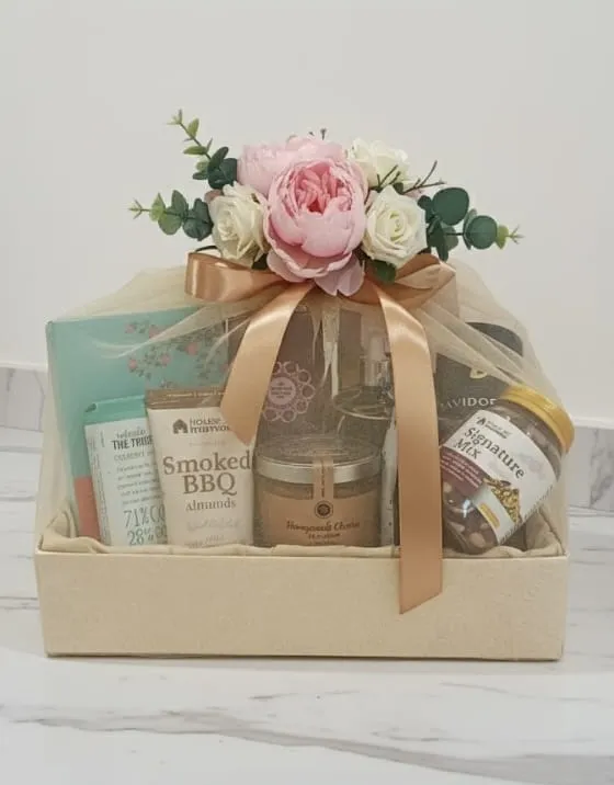 Personalized Wedding Favor Box and Custom Return Gifts